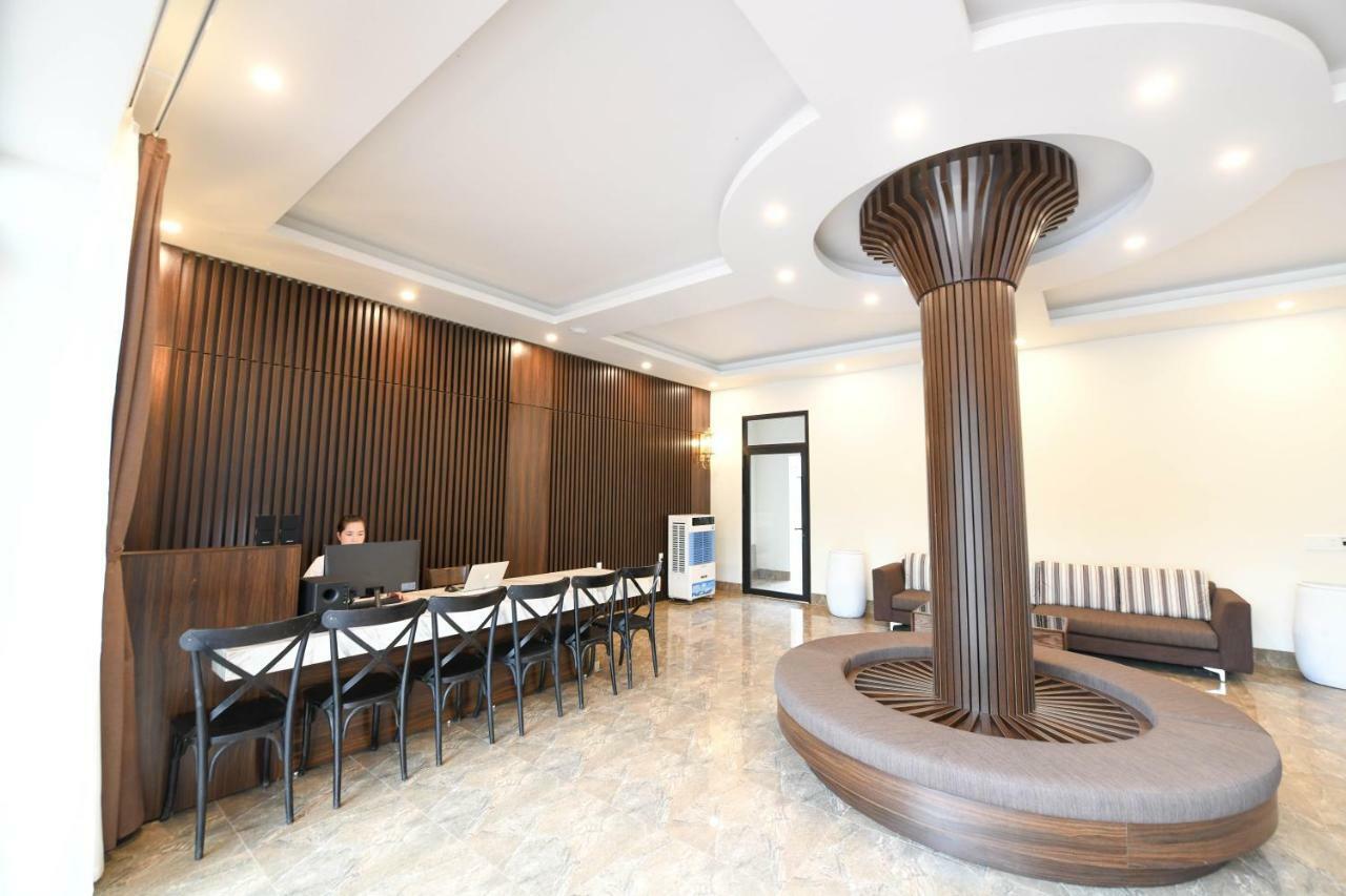 Starlight Boutique Hotel Куанг Нин Екстериор снимка
